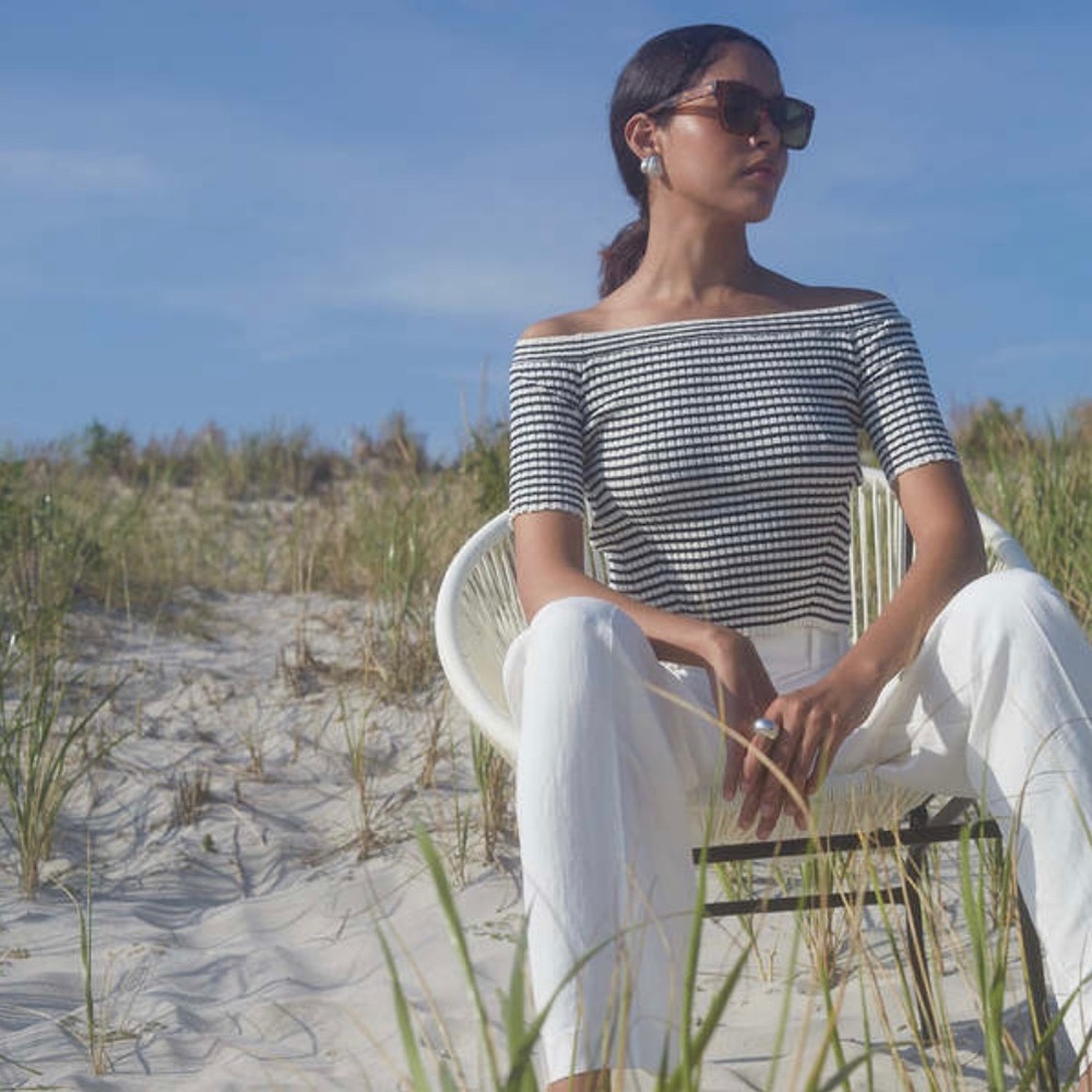 Striped Off-Shoulder Crop Top - Picture 4 of 6